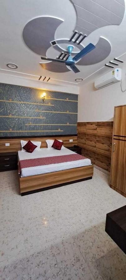 Oyo 81347 Amantran Hotel And Restaurant Kanpur Zewnętrze zdjęcie